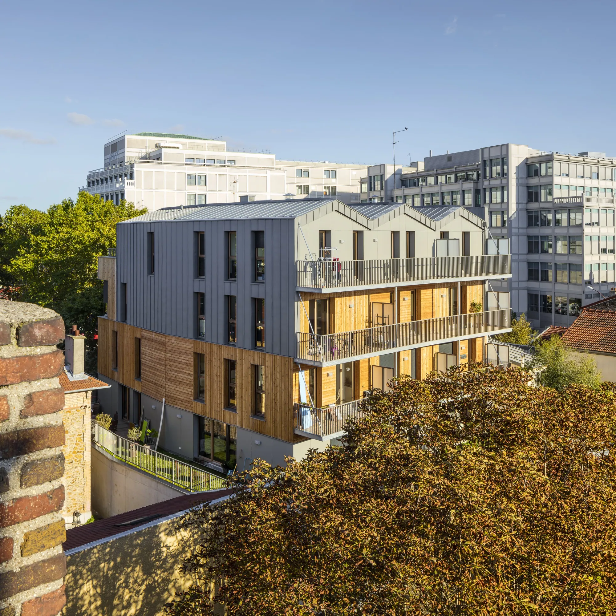 L'Anthracite vu depuis les jardins voisins