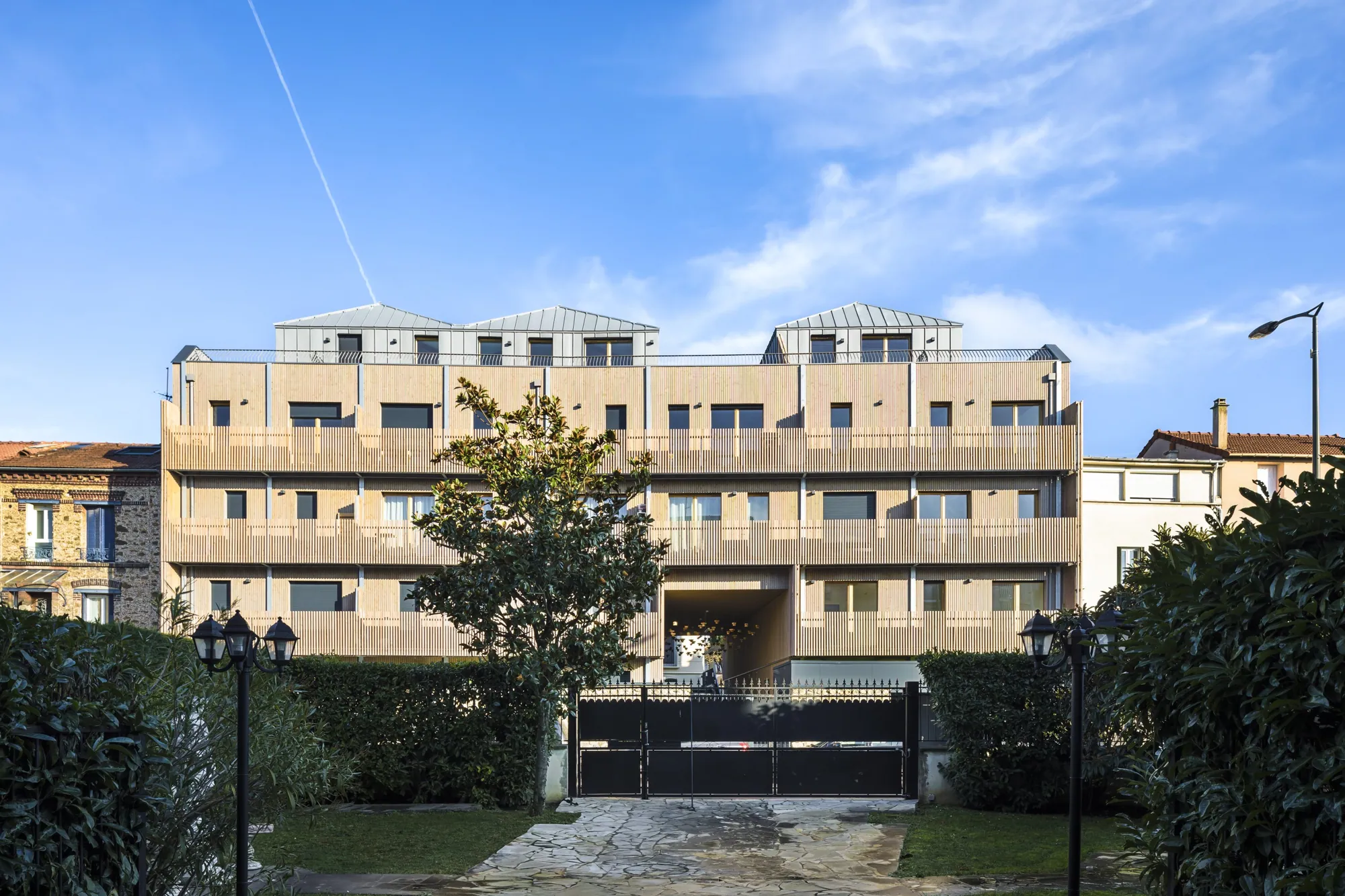 L'Hester, façade en bois pré-grisé côté jardin
