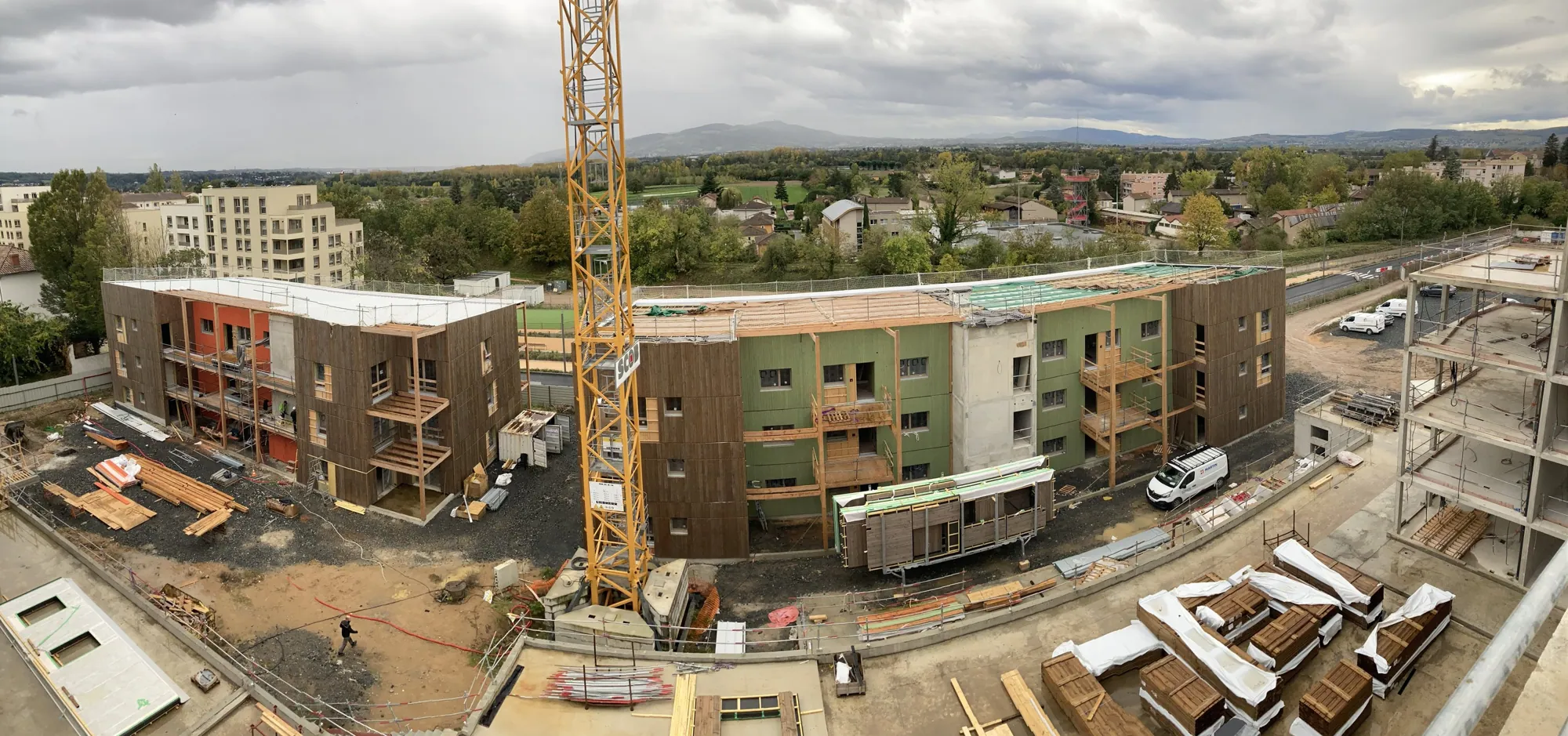 Vue d'ensemble du chantier dans son quartier